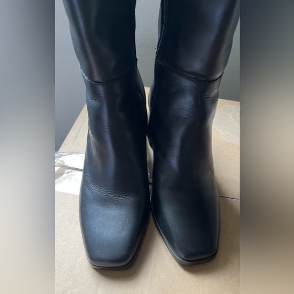 Mark & Spencer Knee-high Boots, size 7 - Picture 8 of 9